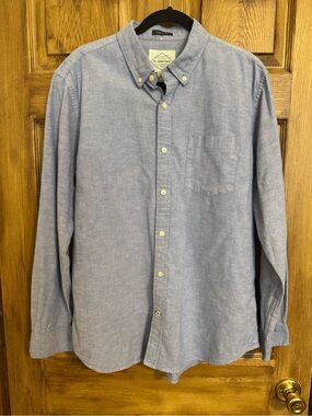 St. John's Bay Men's Light Blue Button-Down Oxford Shirt 100% Cotton